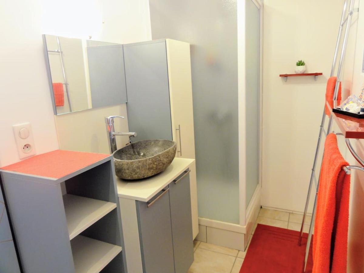 Au Petit Marcadal **Sanctuaires, Hopital, Gare** Apartment Lourdes Exterior foto